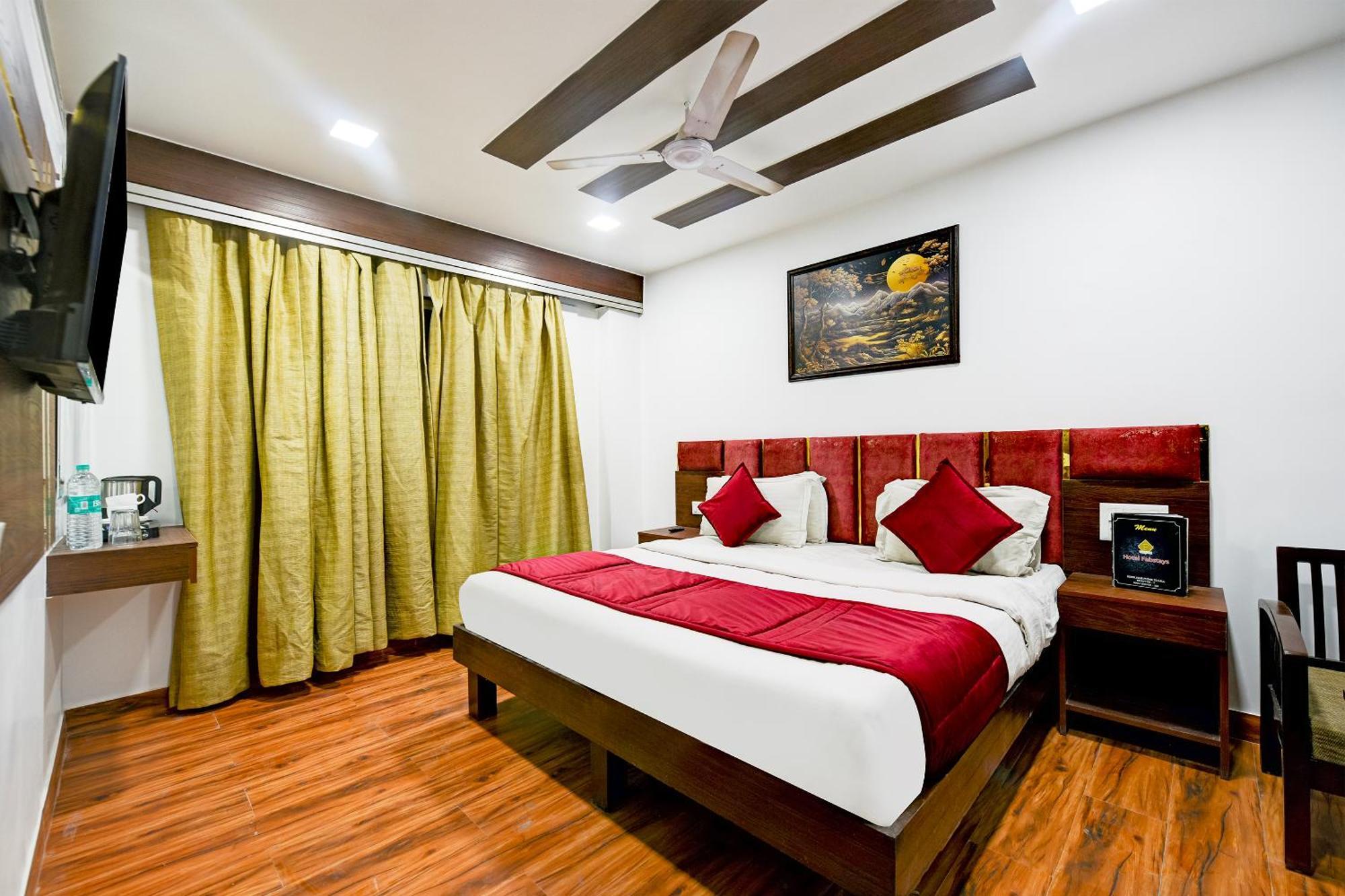 Staybook South Delhi New Delhi Exterior photo