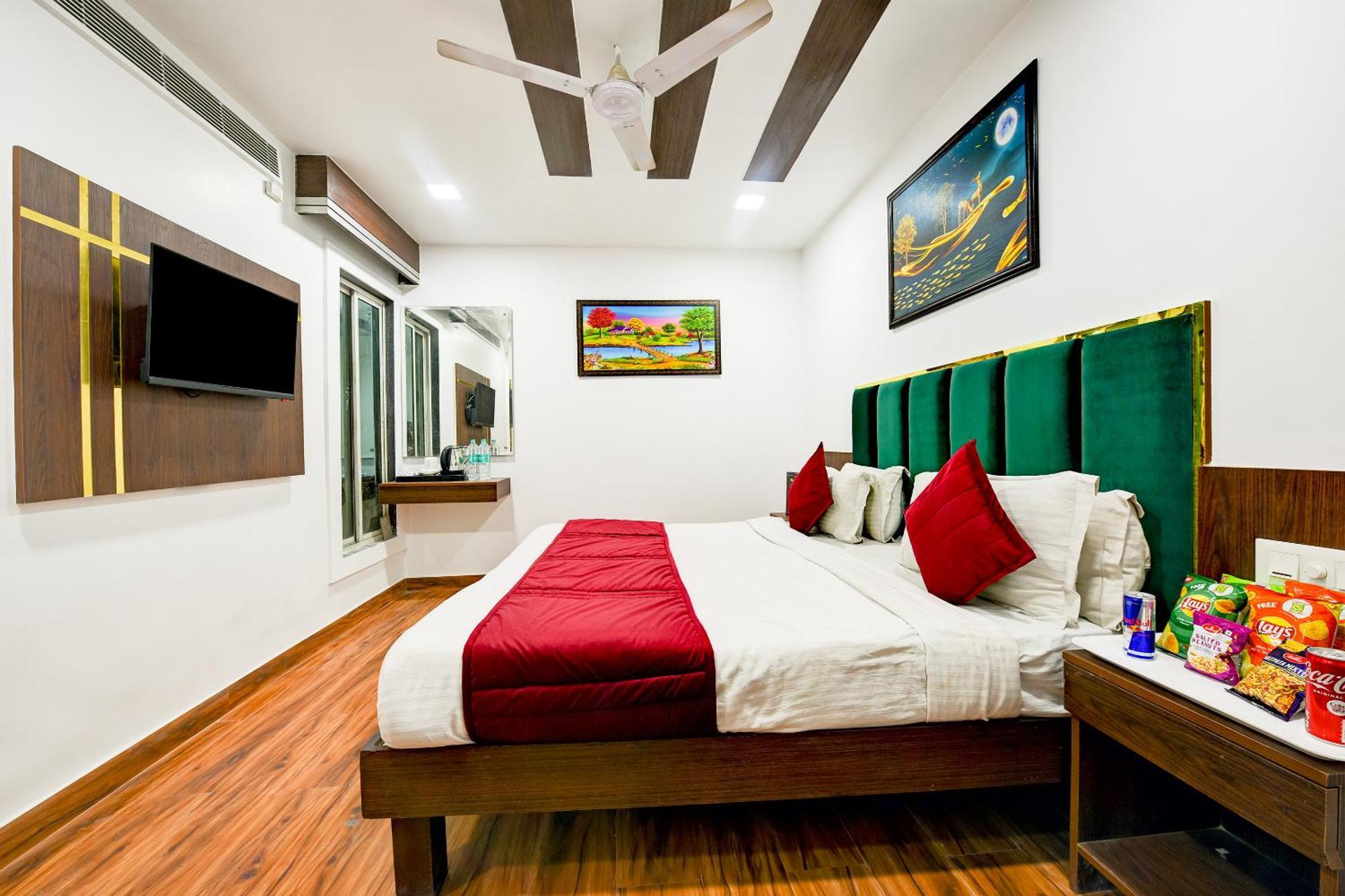 Staybook South Delhi New Delhi Exterior photo