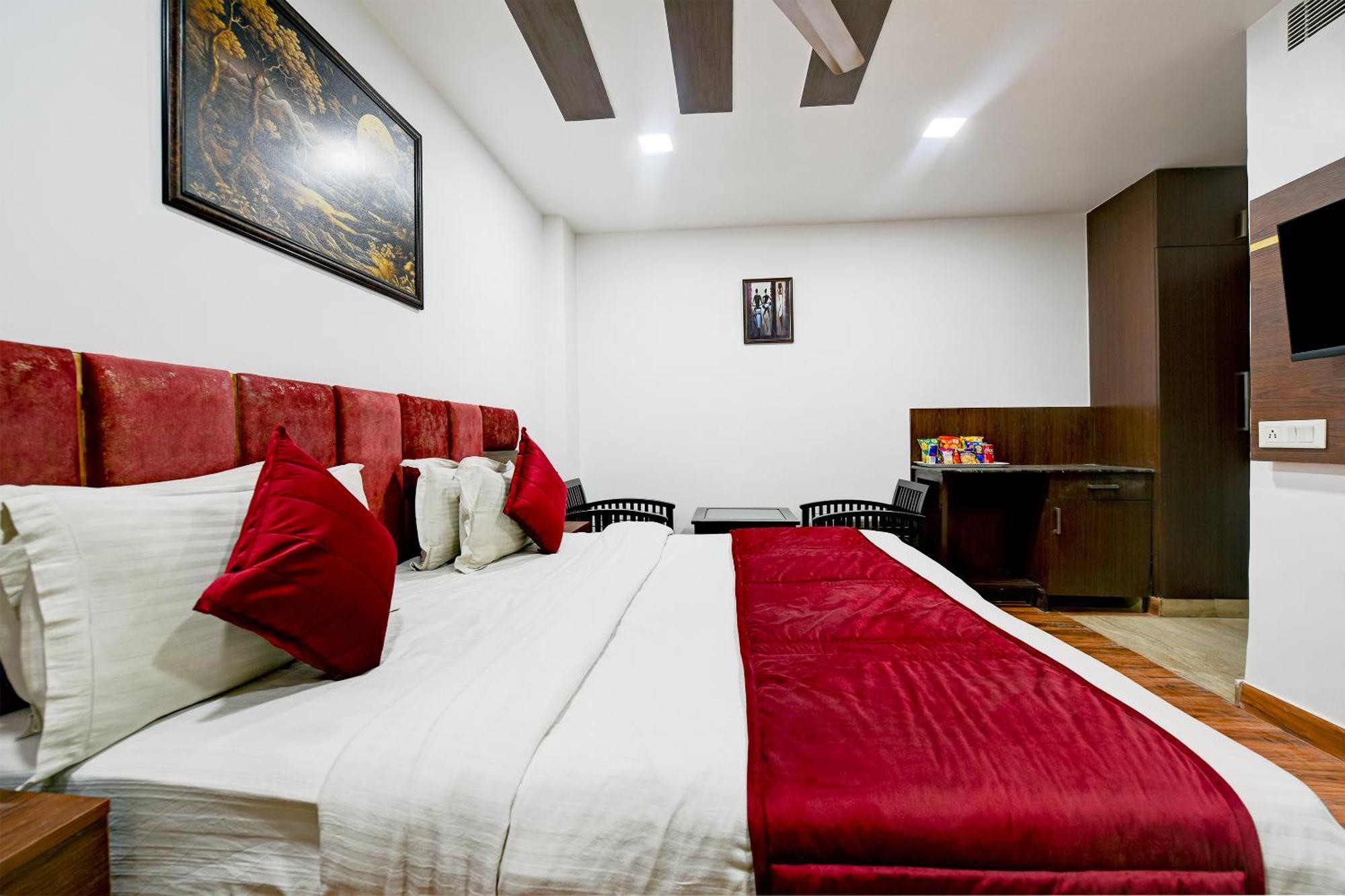 Staybook South Delhi New Delhi Exterior photo