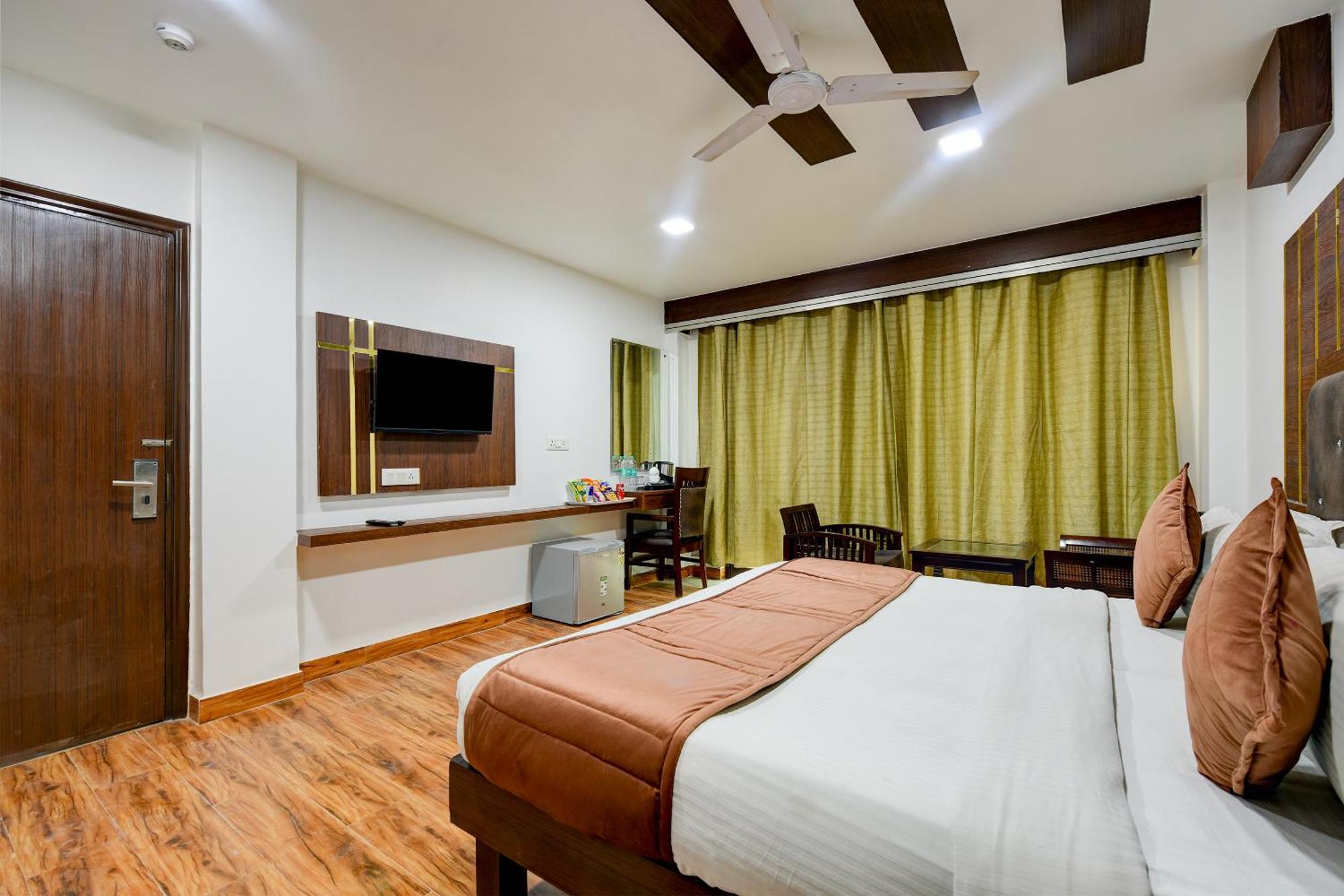 Staybook South Delhi New Delhi Exterior photo