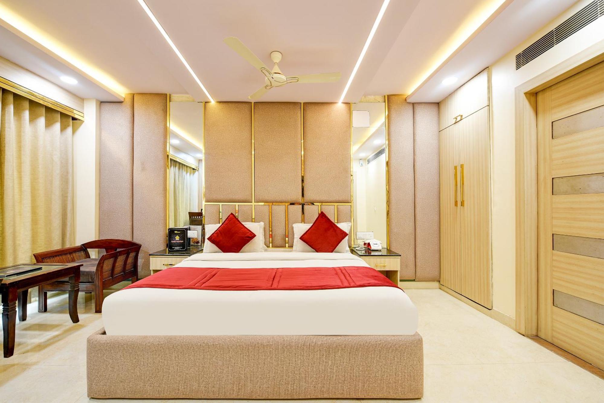 Staybook South Delhi New Delhi Exterior photo