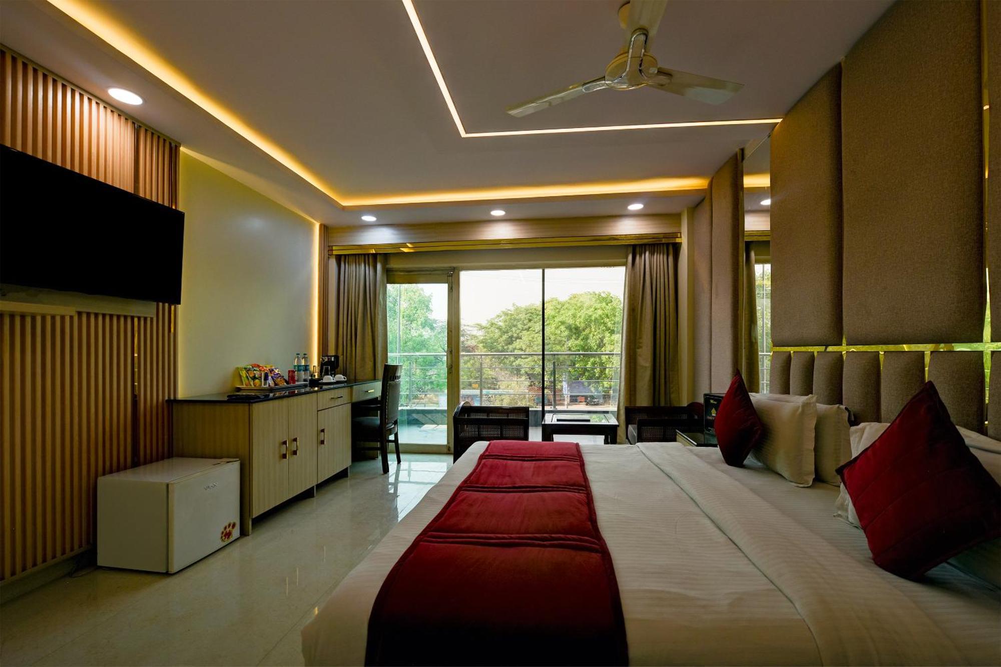Staybook South Delhi New Delhi Exterior photo