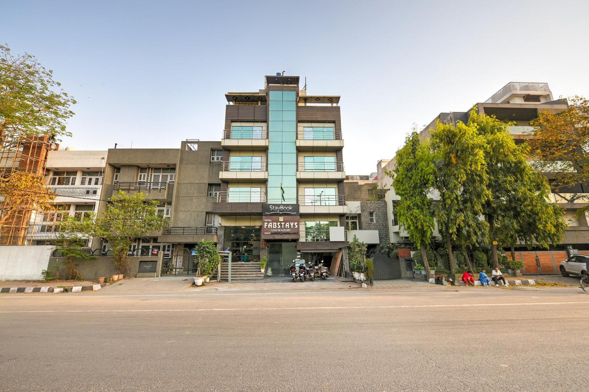 Staybook South Delhi New Delhi Exterior photo