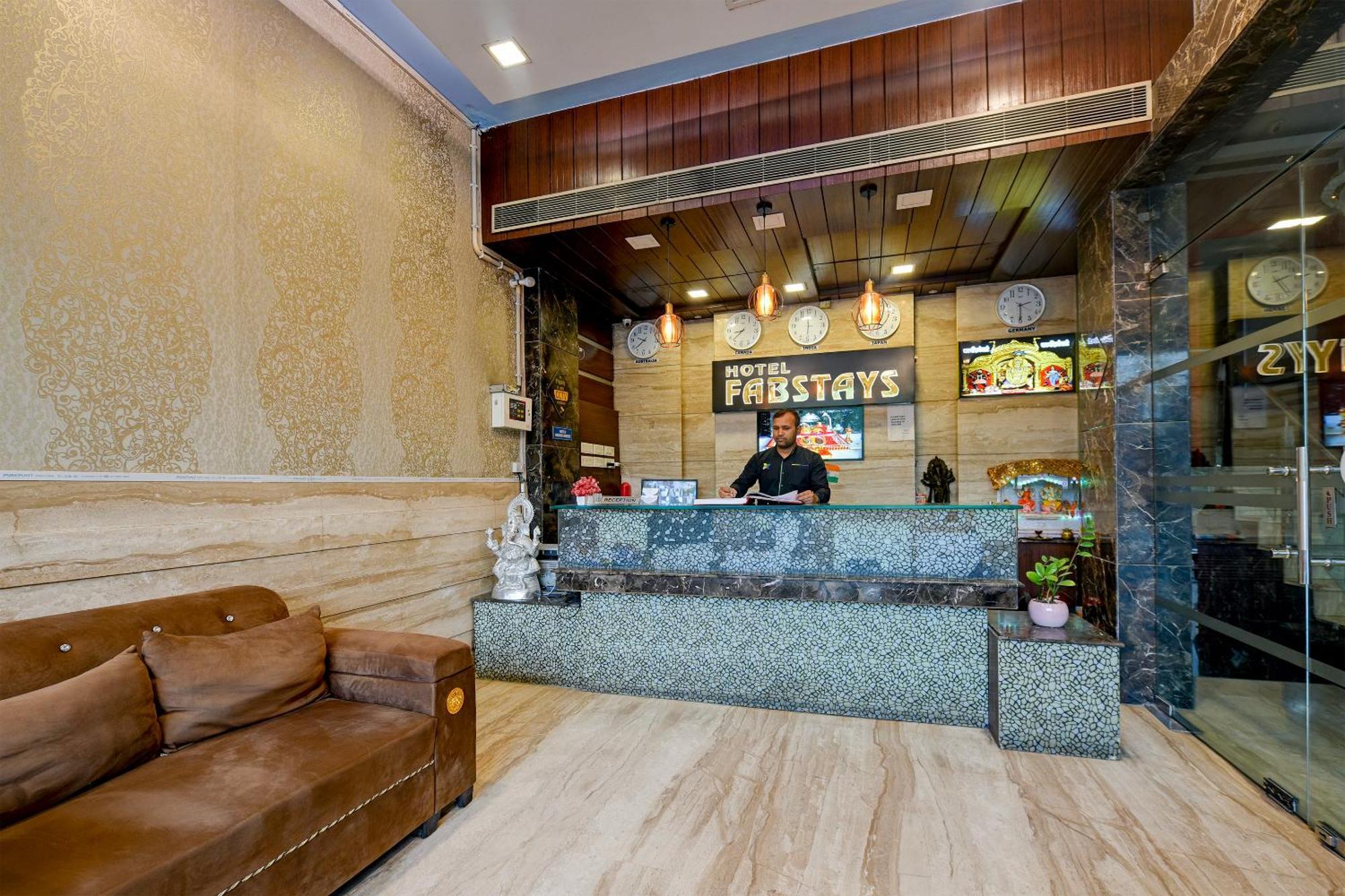 Staybook South Delhi New Delhi Exterior photo