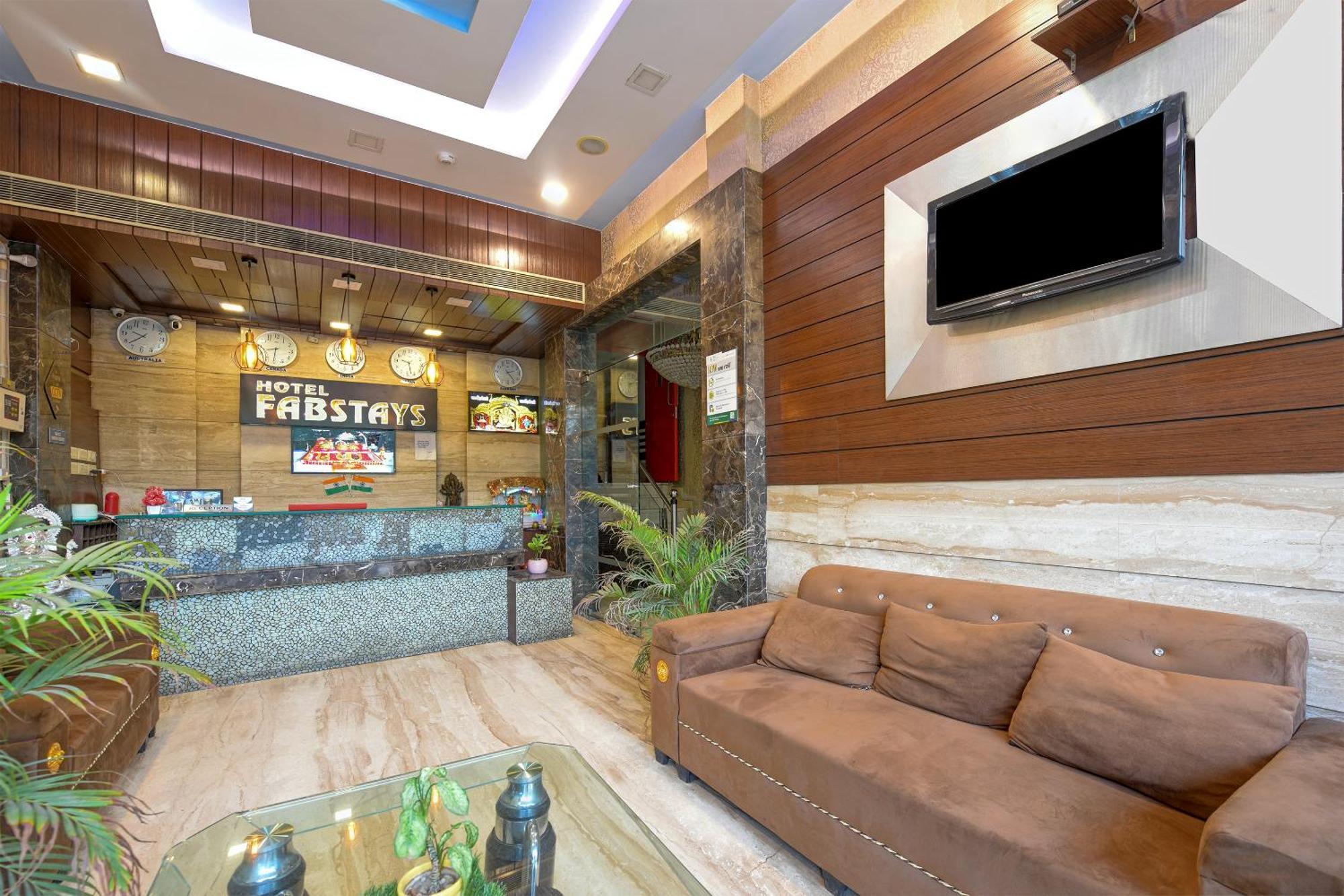 Staybook South Delhi New Delhi Exterior photo